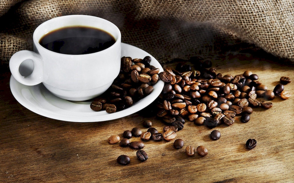 This drink uses strong Robusta beans brewed with a filter for maximum depth and intensity
